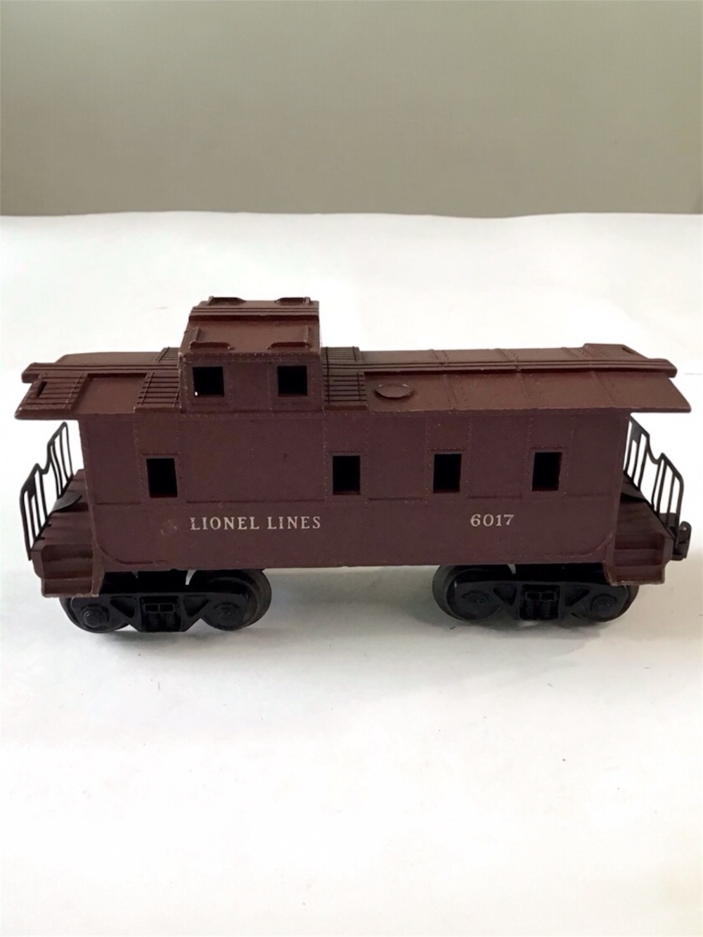Vintage Lionel Lines Brown Caboose Train Car 6017 O Gauge Model Railroad 1950s